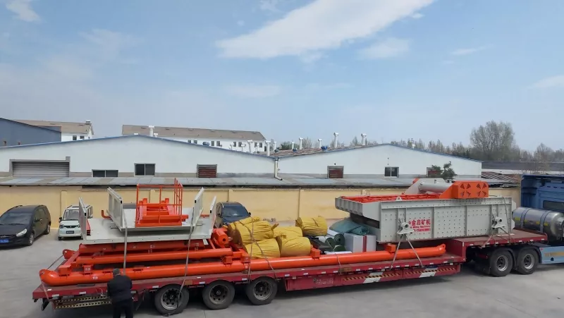 Төв Азиас дахин захиалгаа өгөөрэй! Жинчи алт олборлох дэлгэцийн нэгжийг ачуулсан